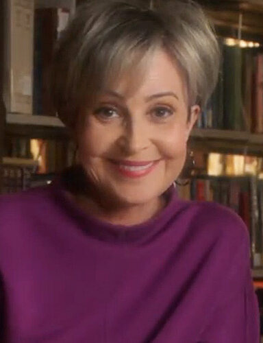 is Annie Potts still alive for real
