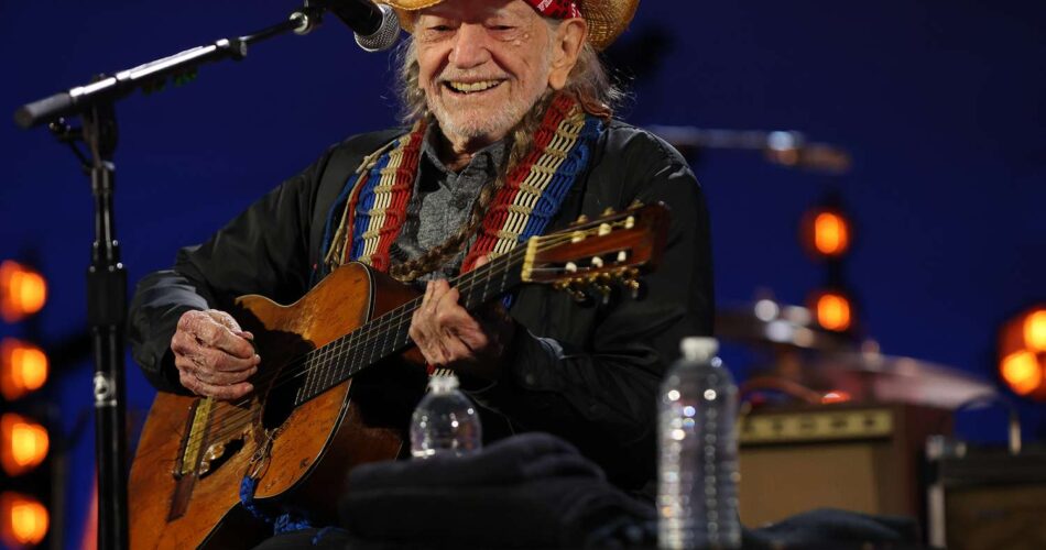is Willie Nelson still alive for real