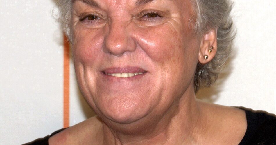 is Tyne Daly still alive for real