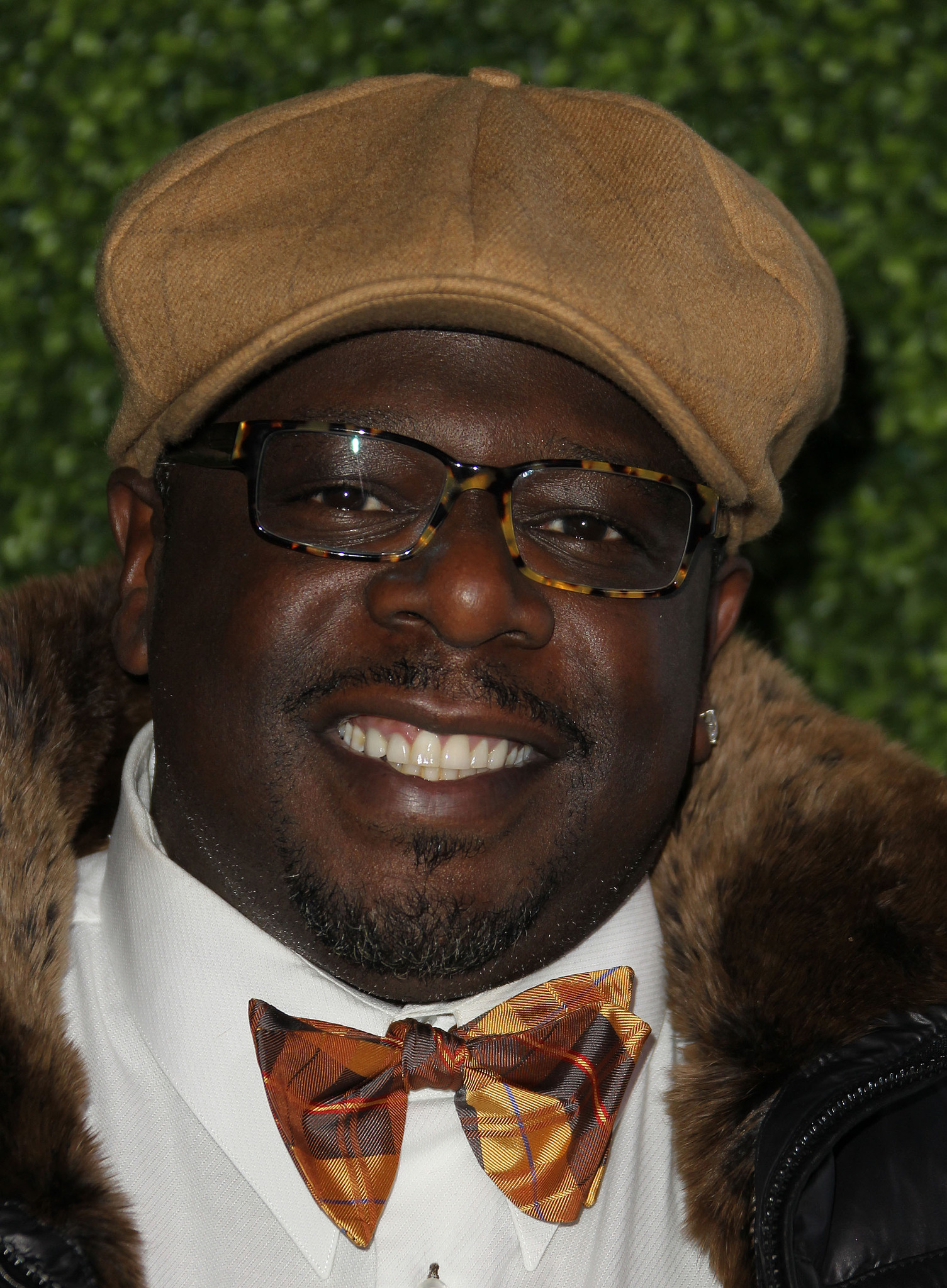 Cedric The Entertainer alive and kicking