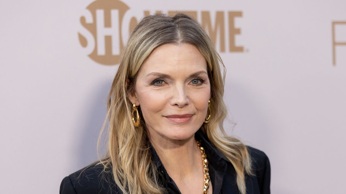 Michelle Pfeiffer alive and kicking