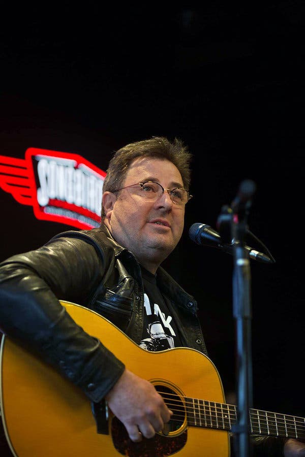 Vince Gill is not dead