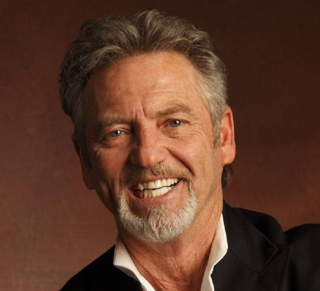 Larry Gatlin alive and kicking